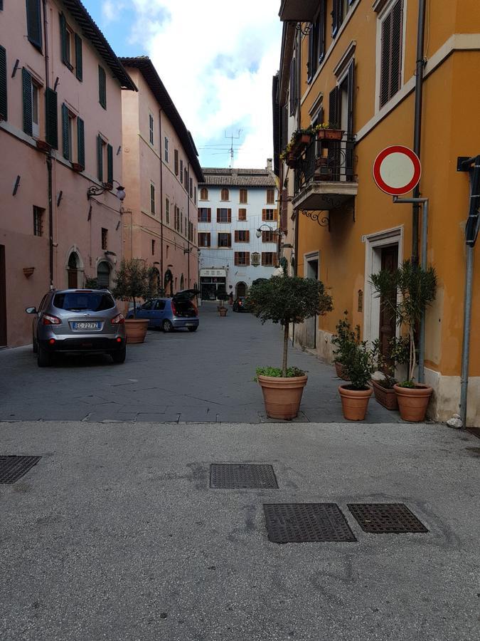 Casa Paola Apartment Spoleto Bagian luar foto